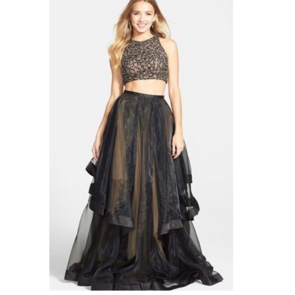 Terani Couture Two-Piece Black/Nude Formal Gown - Size 0